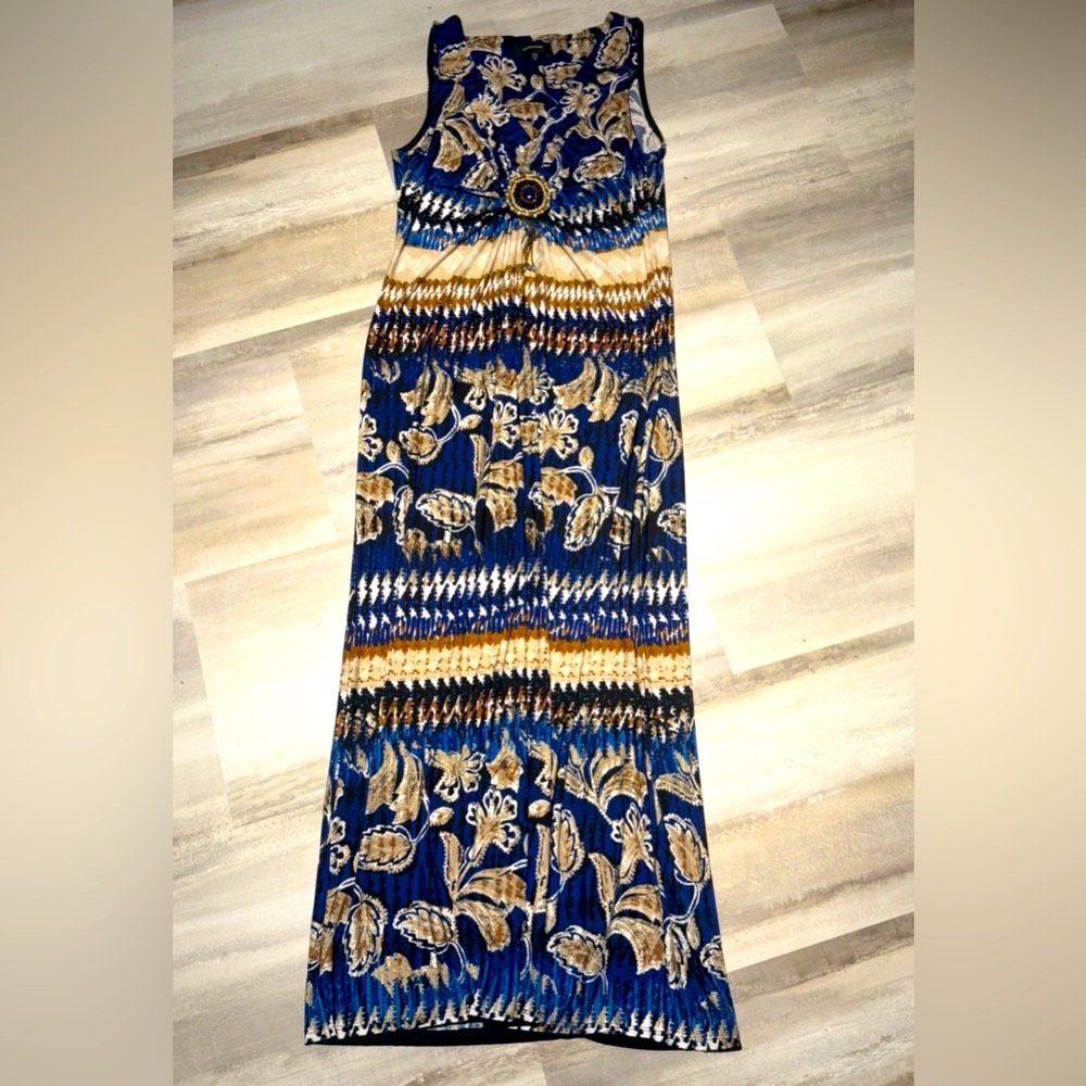 R&M Richards Blue and Cream Sleeveless Sundress - Picture 2 of 5